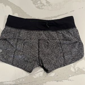Lululemon speed-up low rise lined shorts 2.5” inseam.